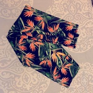 🌸BCBG Yoga Leggings Tropical Workout Pants 🌸